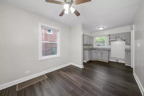 2501 E 97th St, Chicago, IL 60617 photo 10