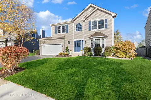 3 Glascow Ct, Lake In The Hills, IL 60156