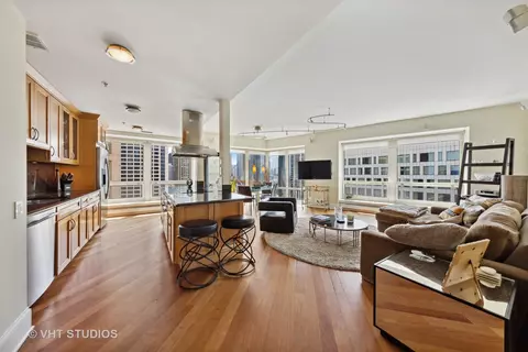 57 E Delaware Pl #2806, Chicago, IL 60611 photo 6