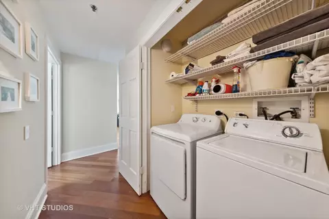 57 E Delaware Pl #2806, Chicago, IL 60611 photo 18