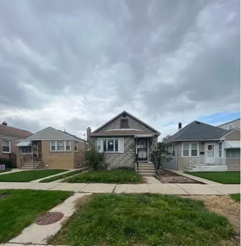 2830 N Mcvicker Ave, Chicago, IL 60634