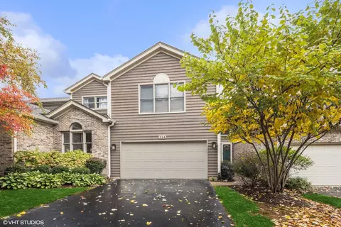 324 N Water St, Batavia, IL 60510