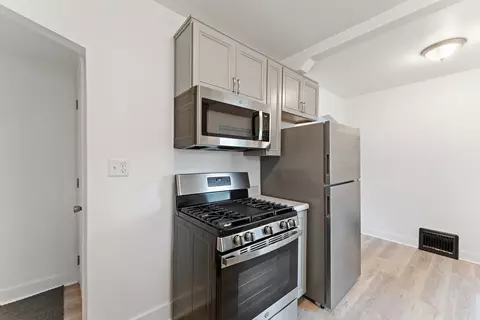 18113 School St, Lansing, IL 60438 photo 7