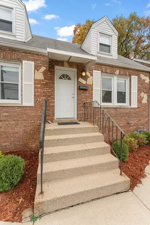 18113 School St, Lansing, IL 60438 photo 4