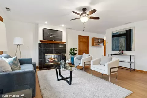 420 Park Ave, Wheeling, IL 60090 photo 5