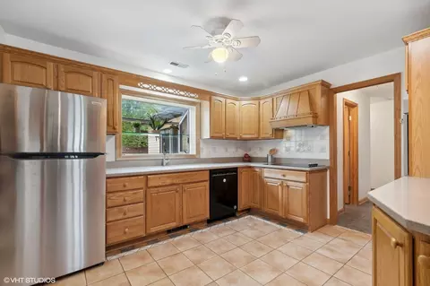 420 Park Ave, Wheeling, IL 60090 photo 9