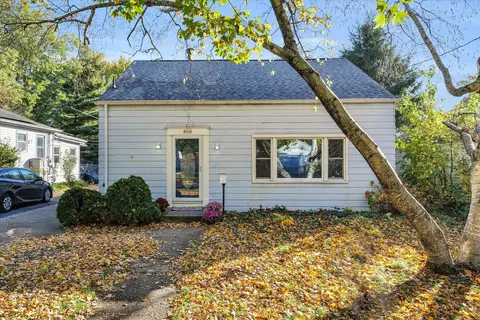 808 S Urbana Ave, Urbana, IL 61801