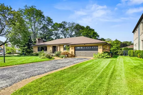 6620 N Nokomis Ave, Lincolnwood, IL 60712