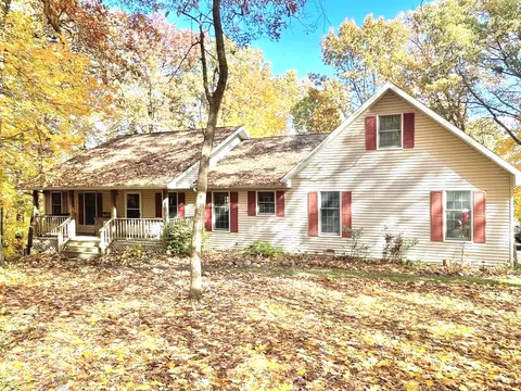 2582 E 450th Rd, Oglesby, IL 61348