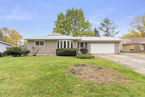11 Woodcliff Rd, Montgomery, IL 60538