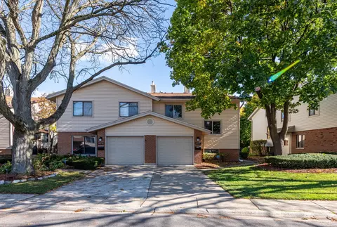 18537 Meadow Ln #1853, Hazel Crest, IL 60429