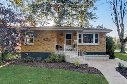 2200 Edina Blvd, Zion, IL 60099