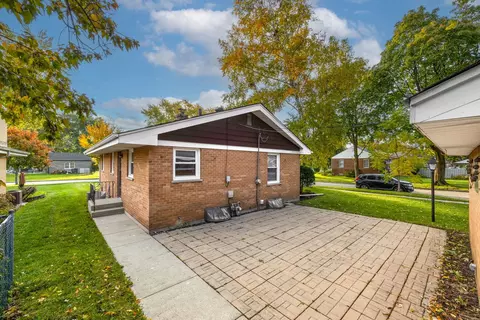 210 E Morse Ave, Bartlett, IL 60103 photo 10