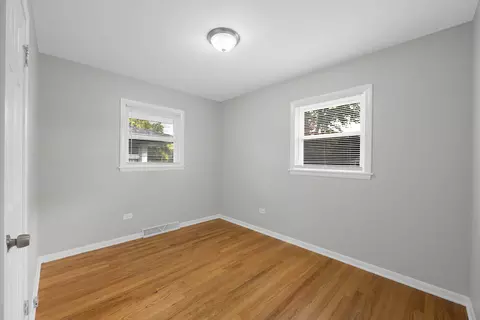 210 E Morse Ave, Bartlett, IL 60103 photo 8