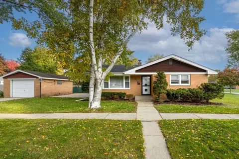 210 E Morse Ave, Bartlett, IL 60103