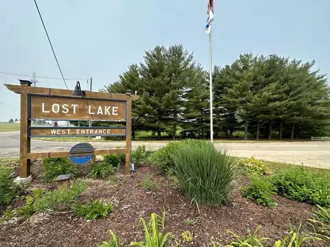 202 Wisconsin Ln, Dixon, IL 61021