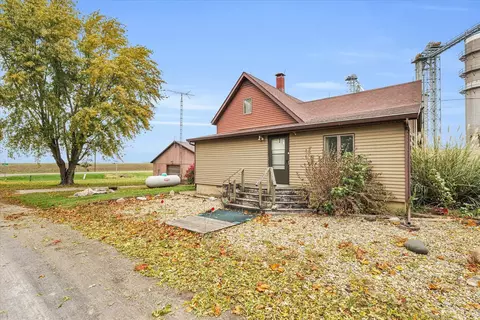 11940 Elizabeth St, Farmer City, IL 61842