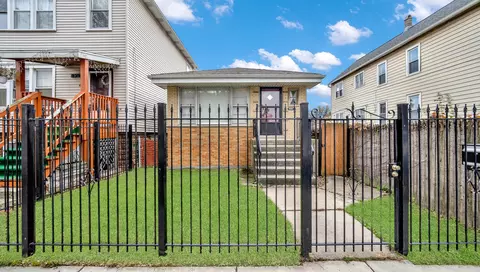 2701 W Pershing Rd, Chicago, IL 60632
