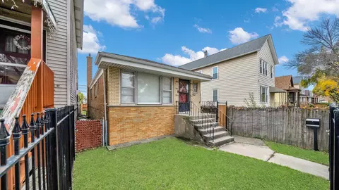 2701 W Pershing Rd, Chicago, IL 60632 photo 2