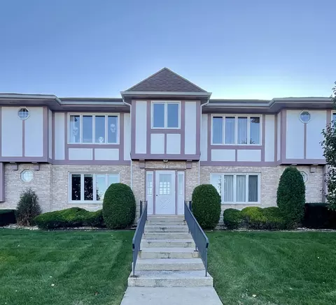 2 Saint Moritz Dr #202, Palos Park, IL 60464