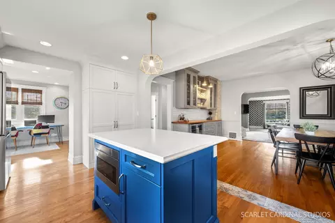 1235 Golf Cir, Wheaton, IL 60189 photo 4