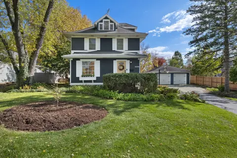 1235 Golf Cir, Wheaton, IL 60189
