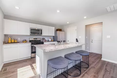 Kitchen - 625 Ensign Pl, Hebron, IN 46341 photo 1 of 3