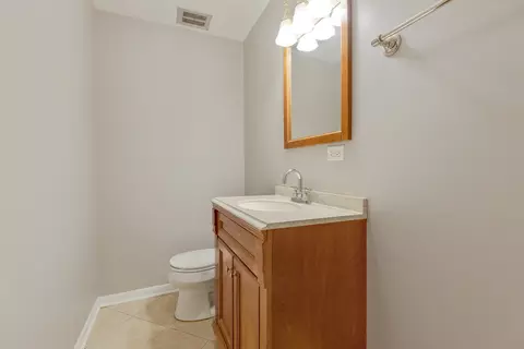8921 Robin Dr, Des Plaines, IL 60016 photo 13