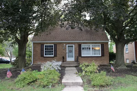 707 N Lee Blvd, Hillside, IL 60162