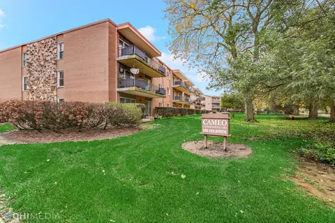 940 Holbrook Rd #23C, Homewood, IL 60430