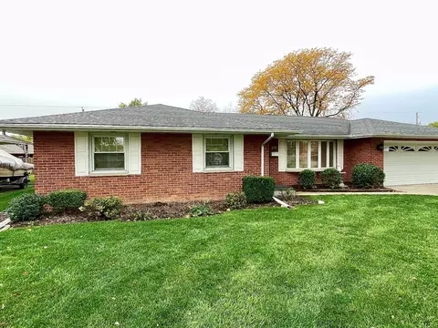 1725 Root St, Crest Hill, IL 60403