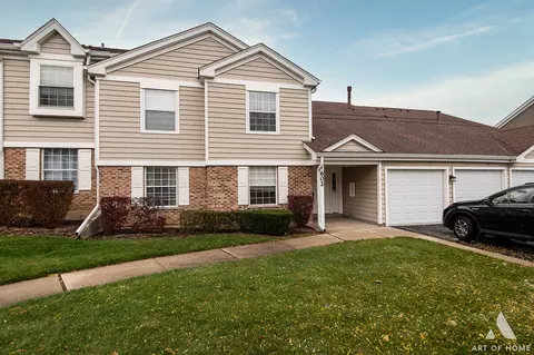 602 Eastview Ct #Z2, Schaumburg, IL 60194