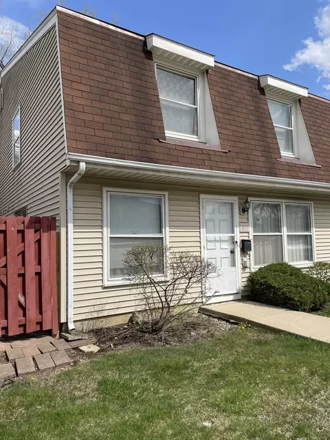 1805 Marquette Ln #5592, Hoffman Estates, IL 60169