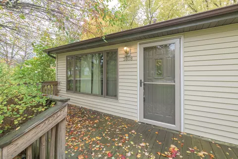3808 Greenwood Dr, Wonder Lake, IL 60097