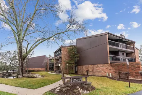 14526 Linder Ct #PH1, Oak Forest, IL 60452