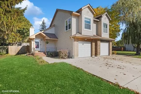 1410 N Merrimac Ln, Hanover Park, IL 60133