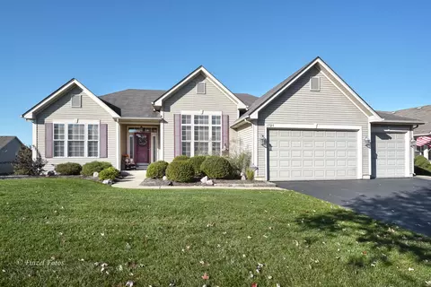 1725 Hoover Trl, Mchenry, IL 60051