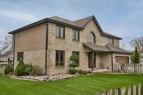 5259 Harcourt St, Oak Forest, IL 60452 photo 2