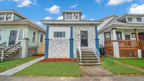 1405 W 72nd St, Chicago, IL 60636