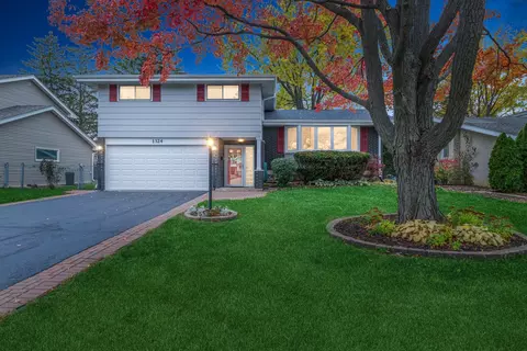 1324 E Mulberry Ln, Mount Prospect, IL 60056