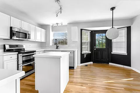 7126 Townsend Blvd, Plainfield, IL 60586 photo 3