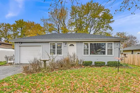 805 State St, Yorkville, IL 60560