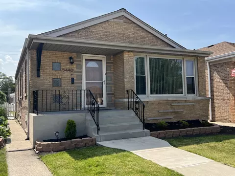 5440 S Oak Park Ave, Chicago, IL 60638