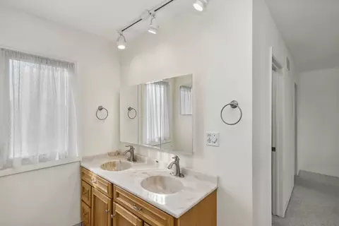 636 Claridge Cir, Hoffman Estates, IL 60169 photo 15