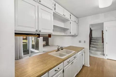 636 Claridge Cir, Hoffman Estates, IL 60169 photo 10