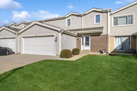 636 Claridge Cir, Hoffman Estates, IL 60169 photo 2