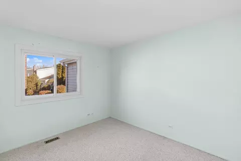 636 Claridge Cir, Hoffman Estates, IL 60169 photo 21