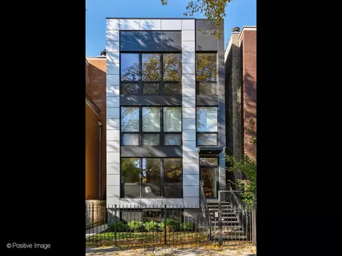 944 N Winchester Ave #1, Chicago, IL 60622