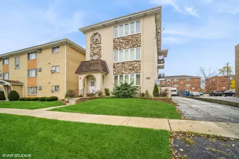 10607 Parkside Ave, Chicago Ridge, IL 60415
