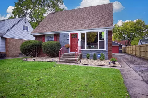 17542 Burnham Ave, Lansing, IL 60438